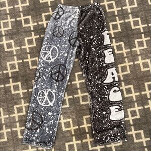 Kids Peace Sign Pajama Bottoms - Black and Gray